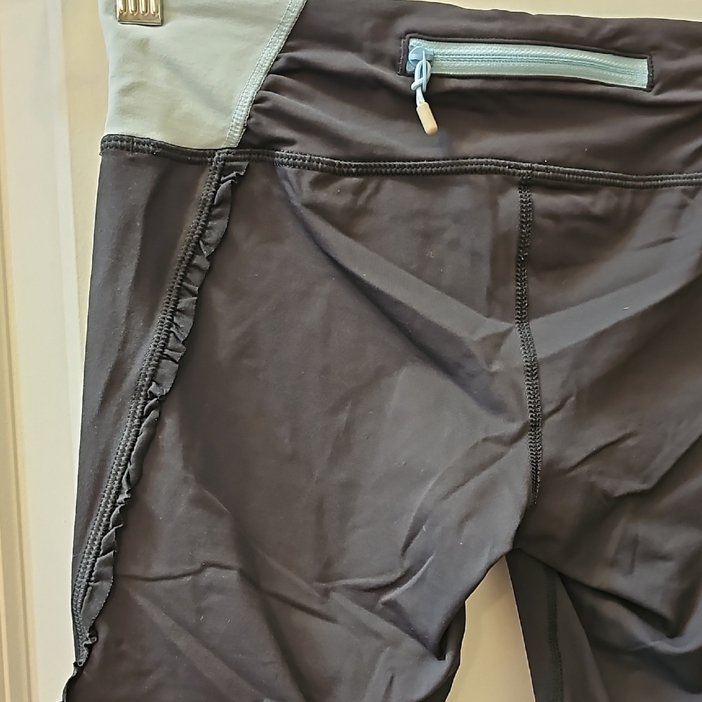 213. Lululemon Fast and Free Crop - Picture 6 of 11